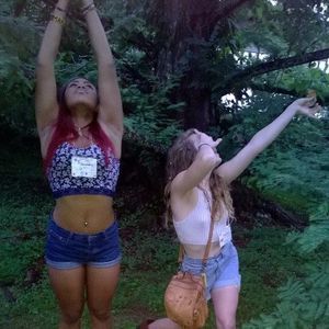 Meet your Posher, Dee