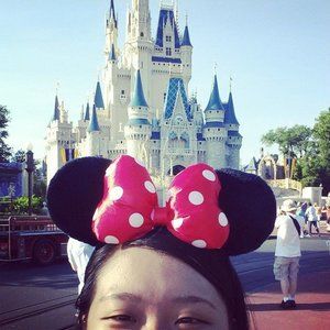 Meet your Posher, Yanni