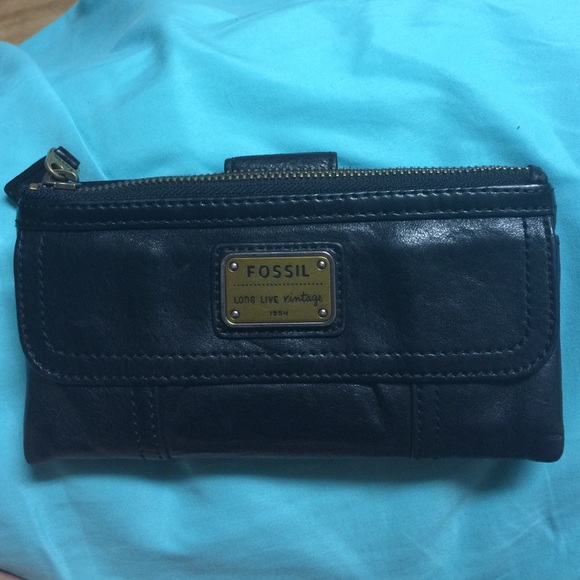 Fossil wallet