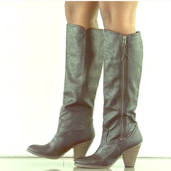 Last Call! Cute heeled fall boots!