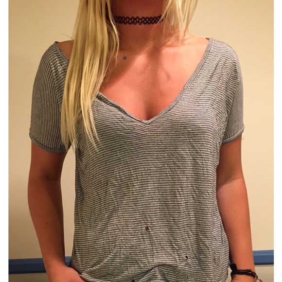 ❌SOLD ON Ⓜ️❌Brandy Melville Striped Tee