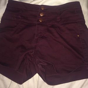 REFUGE BURGUNDY HIGH WAISTED SHORTS🎀☻