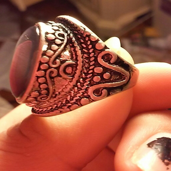 Ring - Picture 2 of 4