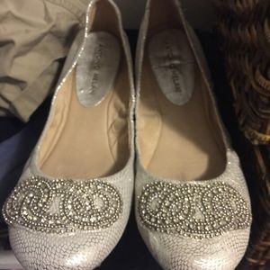 Flats only worn once