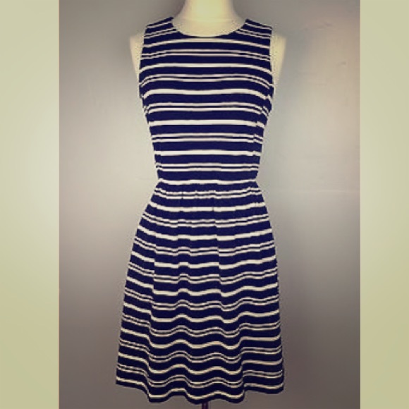 Madewell Dresses & Skirts - Madewell Afternoon dress in textured stripe