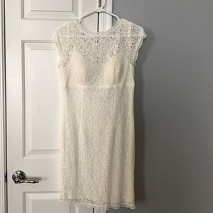 Ivory fitted laced dress