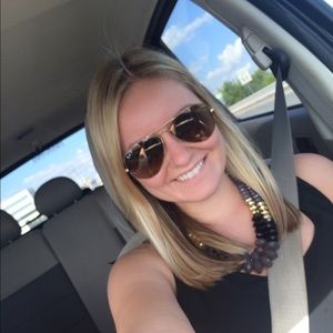 Meet your Posher, Maddie