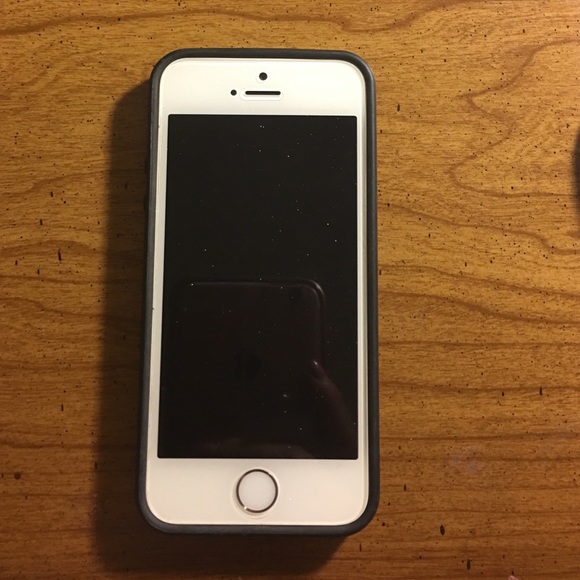 🕴iPhone 5s case🕴 - Picture 2 of 4