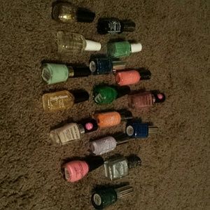 Random nail polish lot