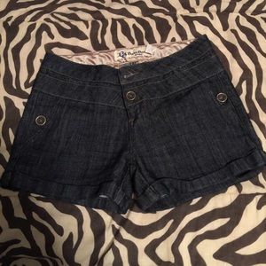 Mid waist shorts