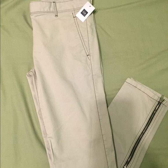 Gap khaki pants