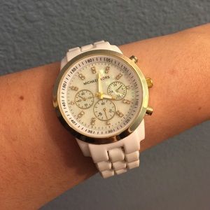 Beautiful Large Dial Watch