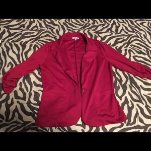 Quarter sleeve blazer