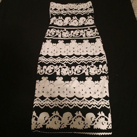 White & black printed midi tube dress