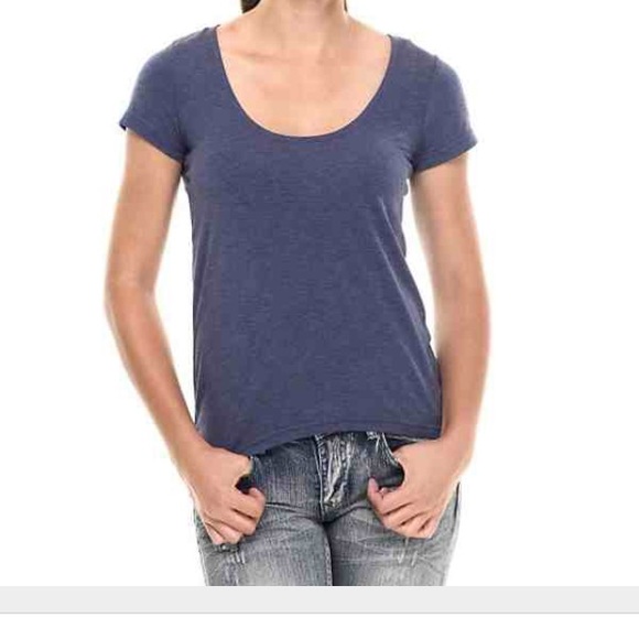 Scoop neck high low top