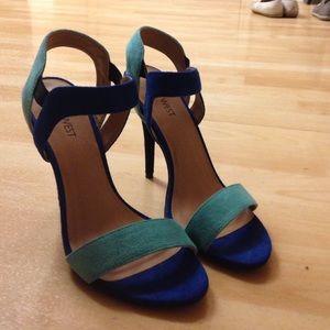 Blue/Teal heels (new!) never worn!