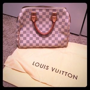 Louis Vuitton speedy
