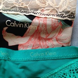 💥2 Calvin Klein Bottoms UpPanty set💥