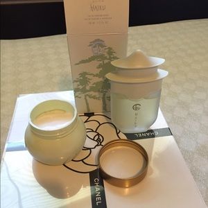 Japanese lotion and perfume set