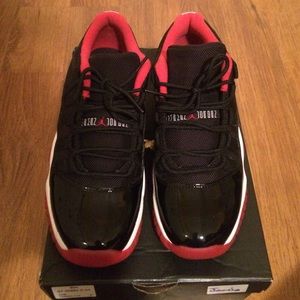 Air Jordan bred low 11s