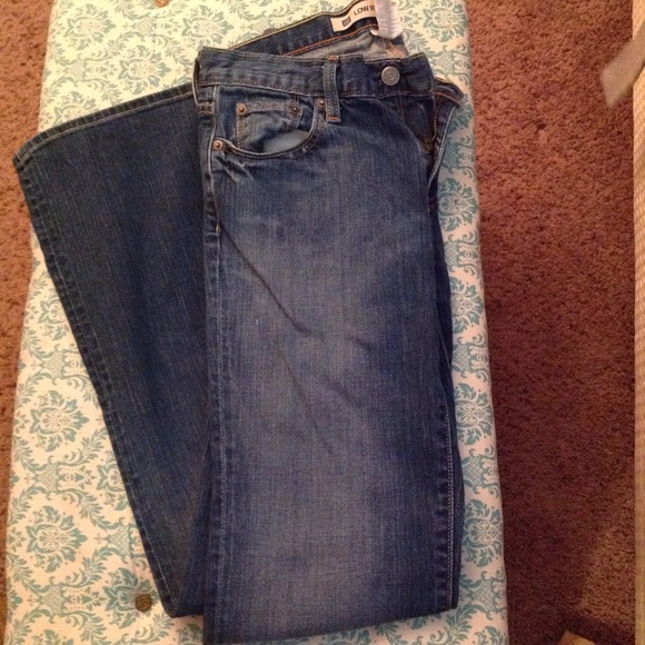 Gap jeans size 6 regular. Worn to perfection!
