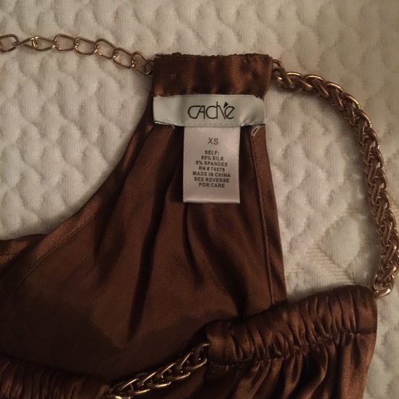 Cache keyhole top with chain - Picture 4 of 4