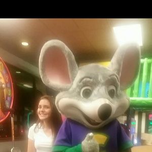 Meet your Posher, Lala