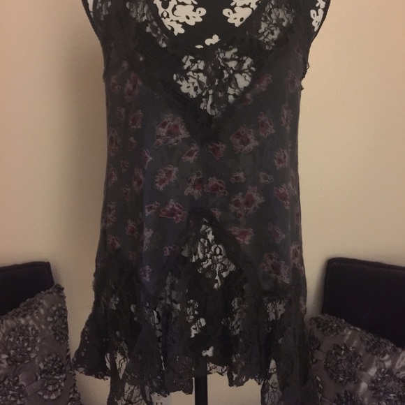 💕FREE PEOPLE💕FULL BLOSSOM SLEEVELESS TOP - Picture 3 of 4