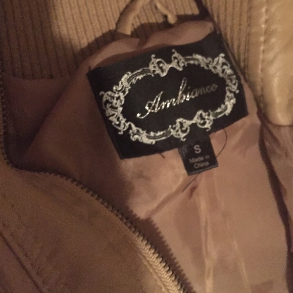 Leather jacket - Picture 2 of 2