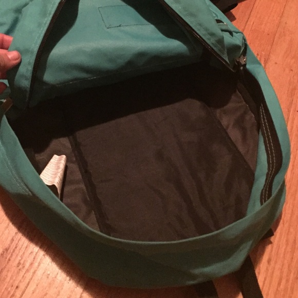 Backpack - Picture 3 of 4