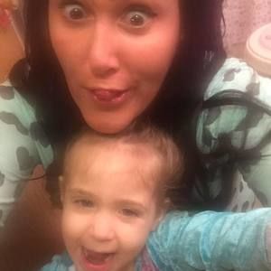 Meet your Posher, Leslie