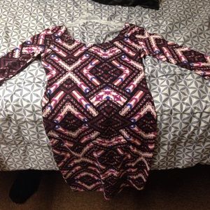 Mid Quarter Sleeve Form Fitting Patterned Dress