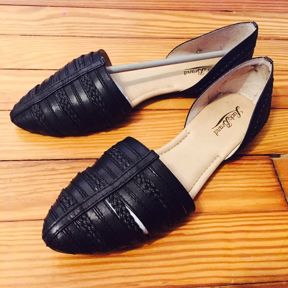 Black woven D'orsay flats