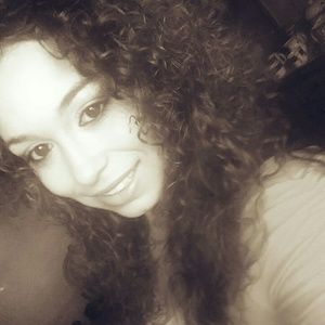 Meet your Posher, Crystal