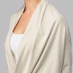 LULULEMON Iconic Wrap Ivory Size 8 great Condition