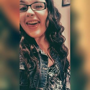 Meet your Posher, Lavelle