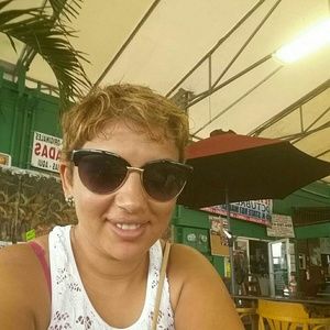 Meet your Posher, Imen