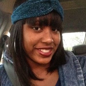 Meet your Posher, De Naysha