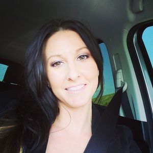 Meet your Posher, Caitlin