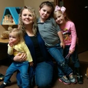 Meet your Posher, Candace