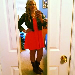 Meet your Posher, Taylor