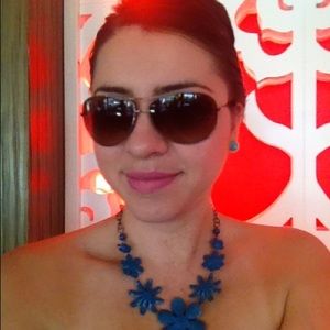 Meet your Posher, Vanessa