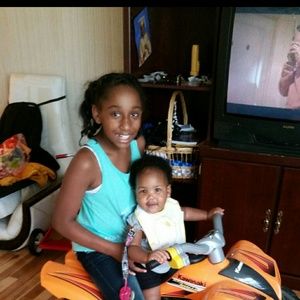 Meet your Posher, Ebony