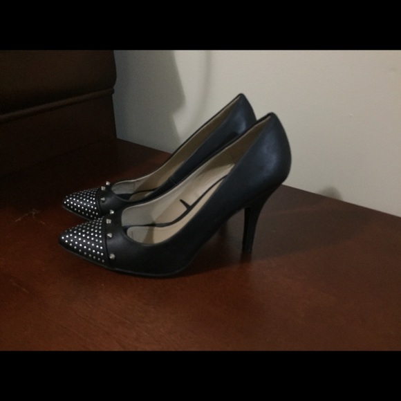 Forever 21 studded heels - Picture 3 of 4