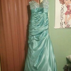 Prom/formal dress