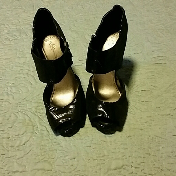 Black shoes