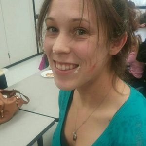 Meet your Posher, Marissa