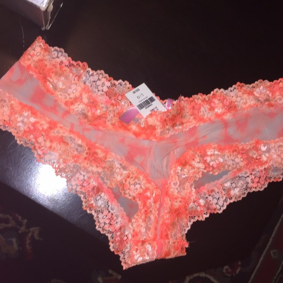 VS NWT!!! Last pair left!! PRICE FIRM