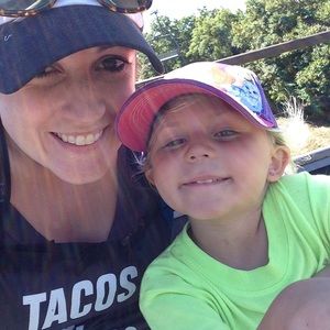 Meet your Posher, Caitlin