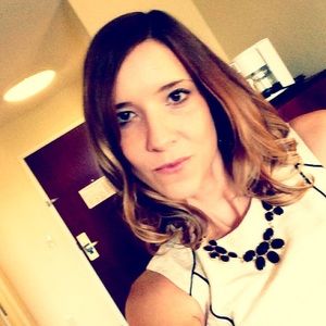 Meet your Posher, Elizabeth